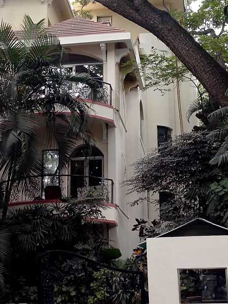 Embassy Casabella Mobile Banner