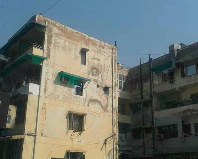 Priya Apartment Hastsal Mobile Banner